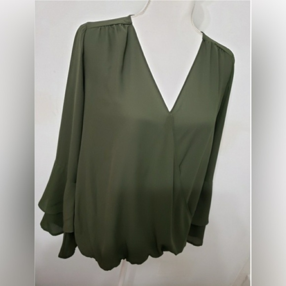 MK Michael Kors Women’s Small Green Bell Sleeve Blouse Top V-Neck S Classic